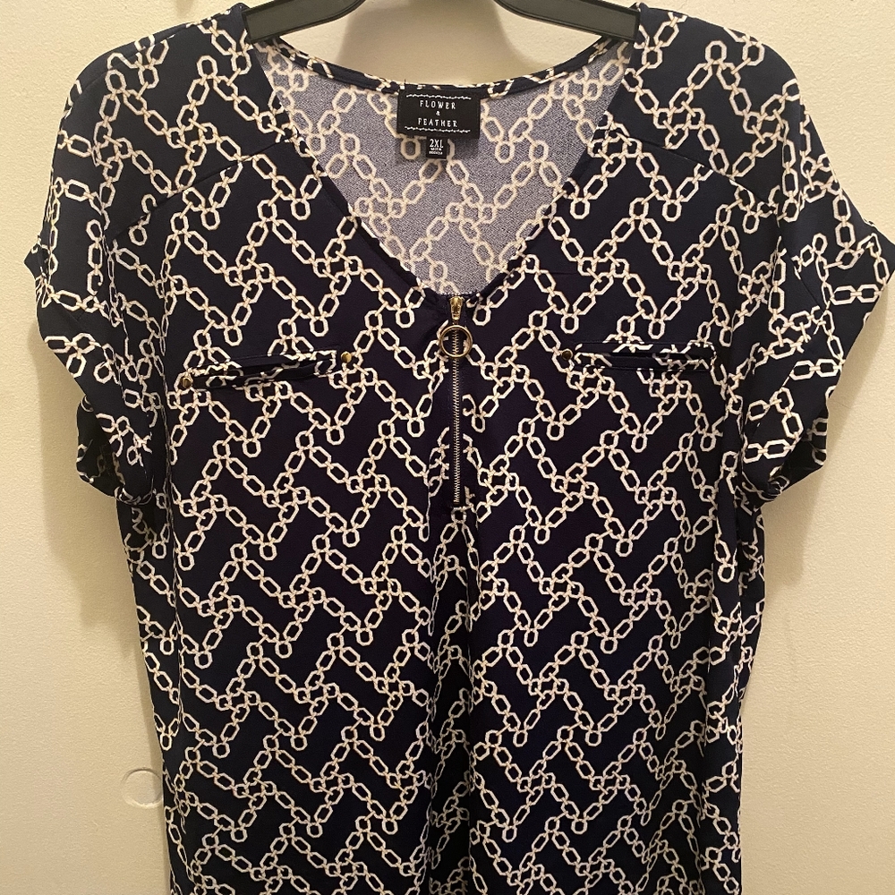 Jones New York Women's Navy Chain Print Top